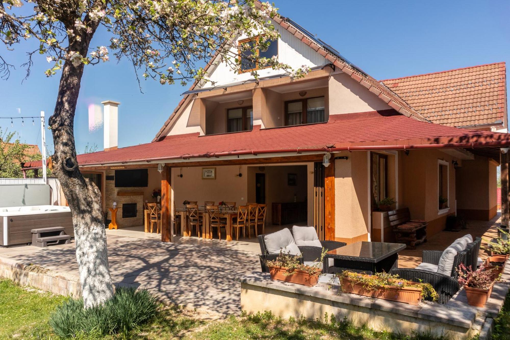 Hotel Vila Crisalia Sibiel -Sibiu (Adults Only) Exterior foto